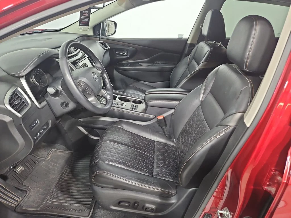 Used 2021 Scarlet Nissan Platinum image 10