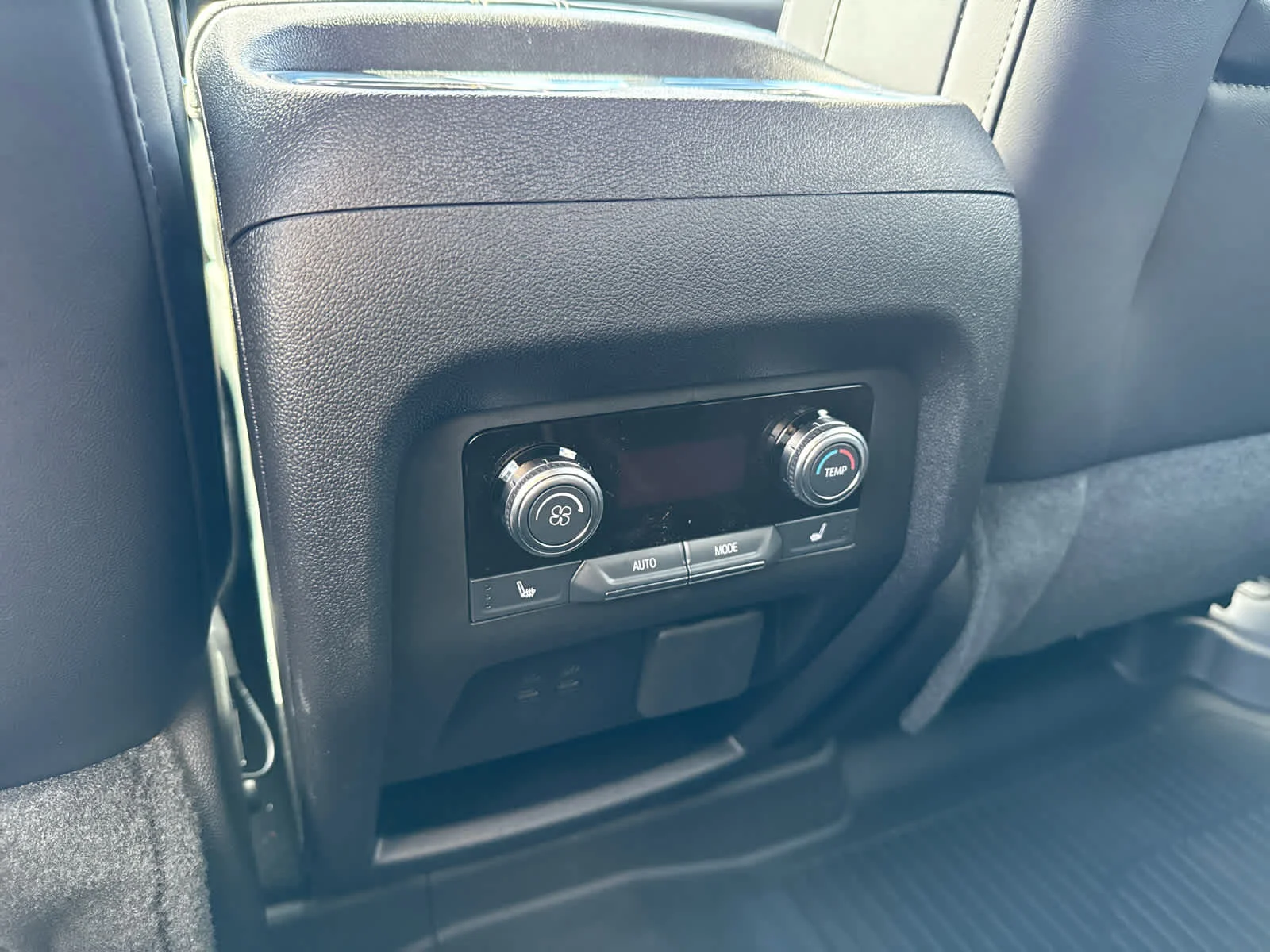2026 GMC Acadia Elevation - Photo 24