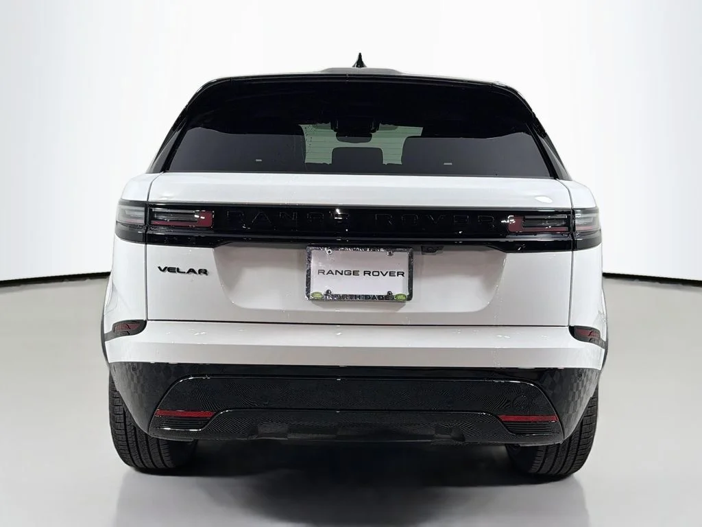 New 2026 Fuji White Land Rover Dynamic SE image 6