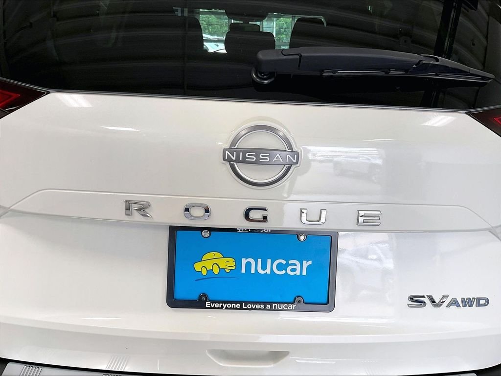 Used 2023 Pearl White Tricoat Nissan SV image 28