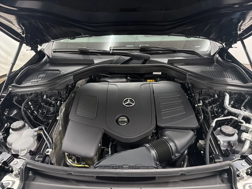 Used 2026 Black Mercedes-Benz GLC 300 image 30