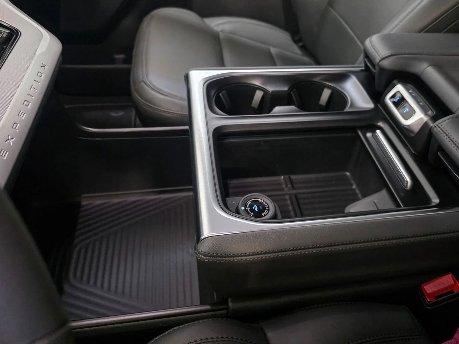 New 2026 Space Silver Metallic Ford Active image 34