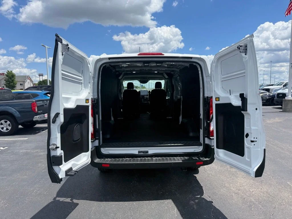 New 2026 Oxford White Ford Cargo Van image 33
