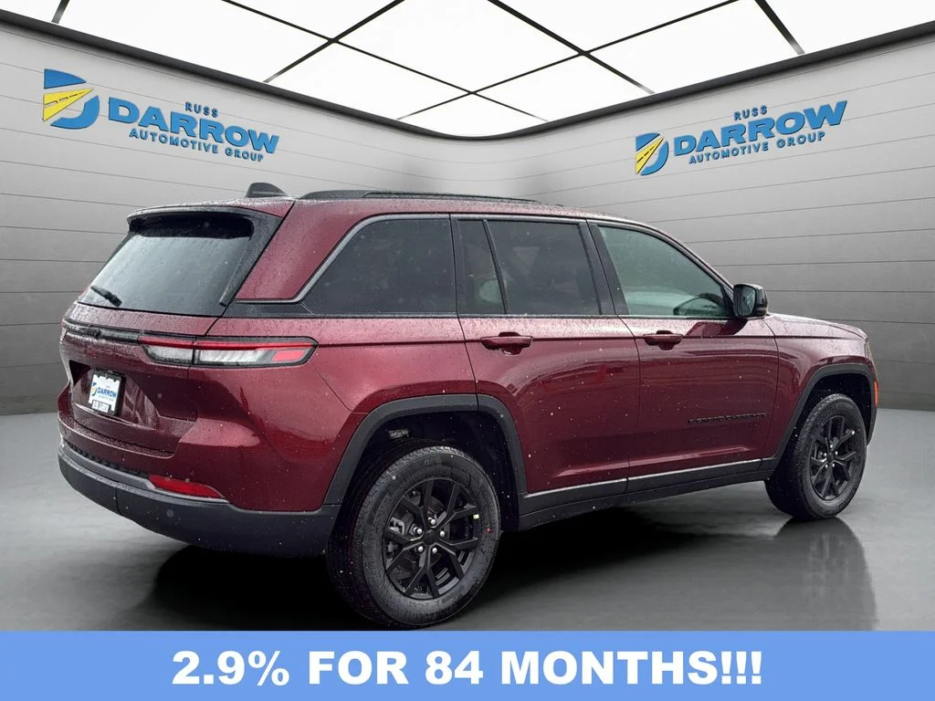 New 2026 Velvet Red Pearl-Coat Exterior Paint Jeep Altitude image 5