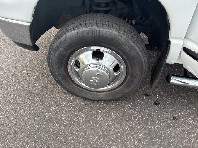 Used 2007 White Dodge SLT image 30
