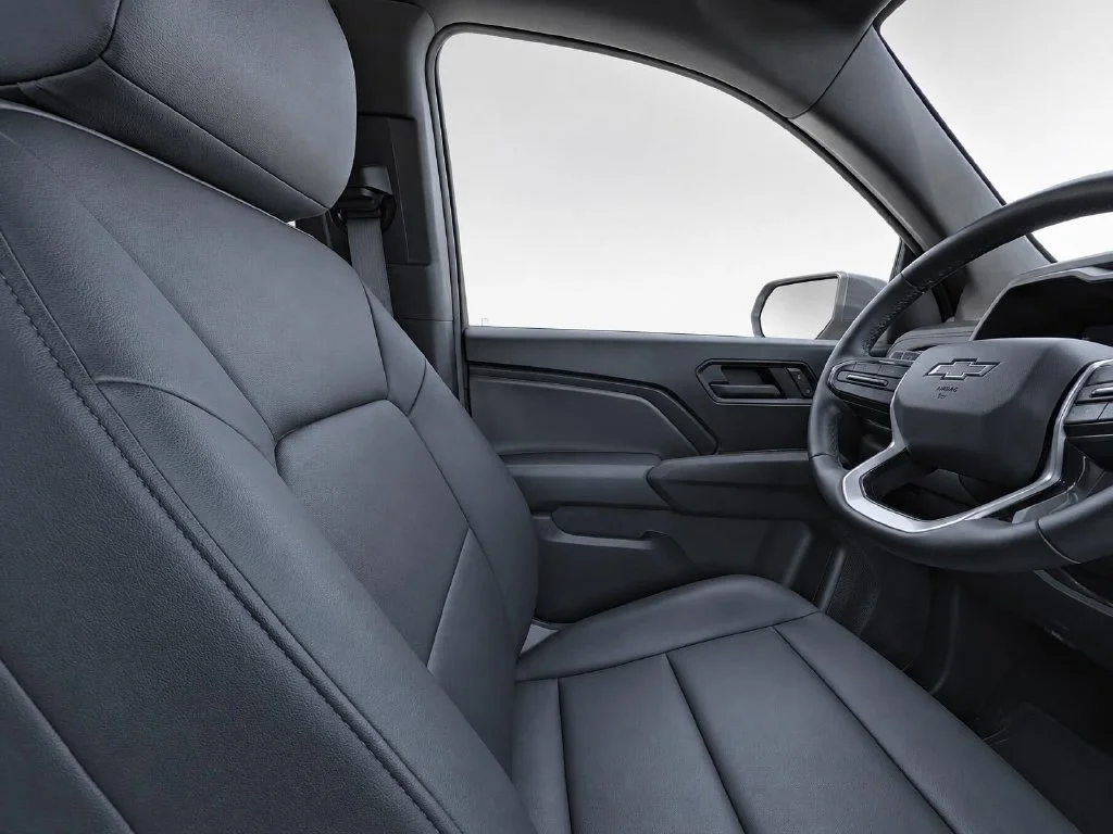 Used 2026 Gray Chevrolet Trail Boss image 19