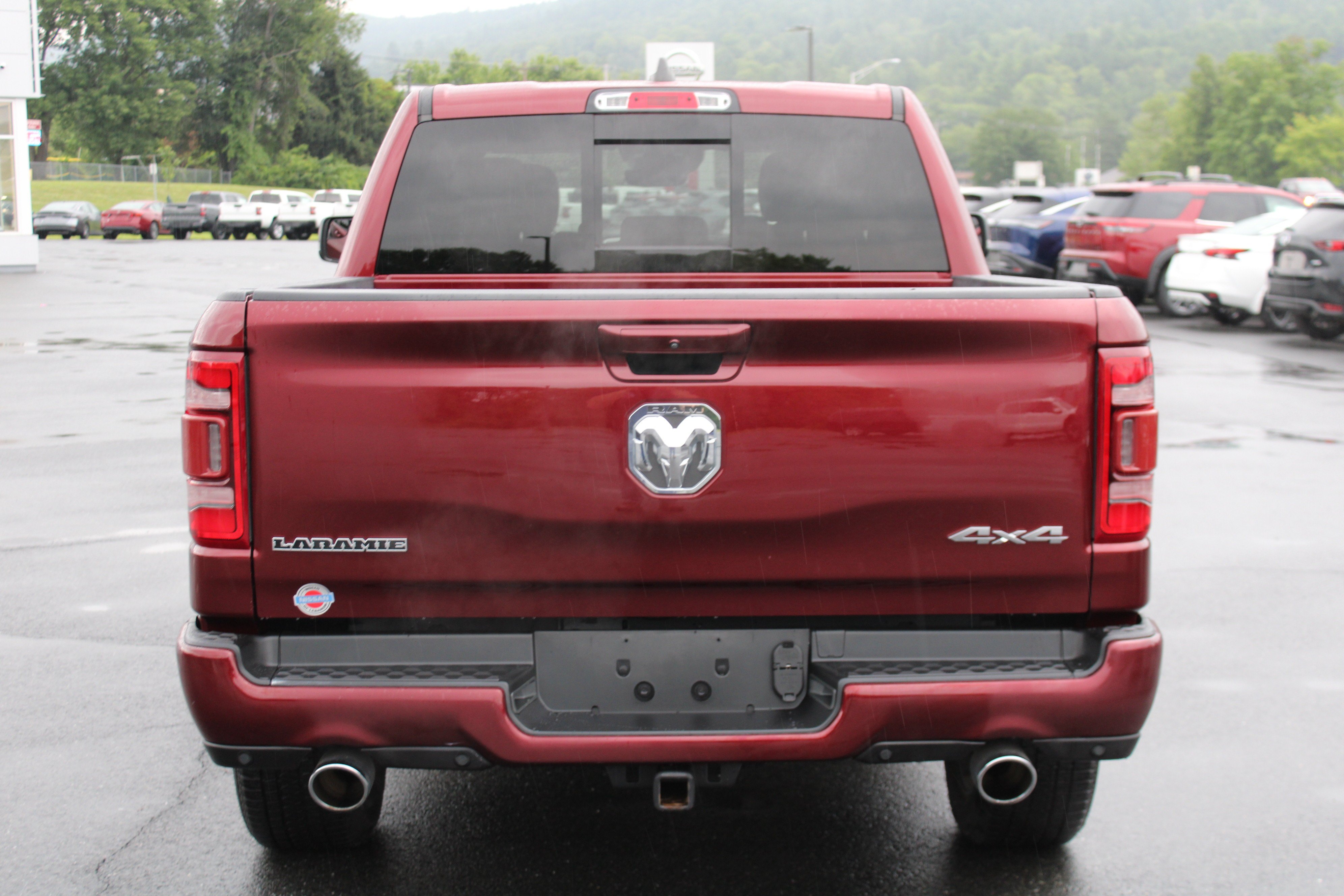 Used 2022 Delmonico Red Pearlcoat Ram Laramie image 9