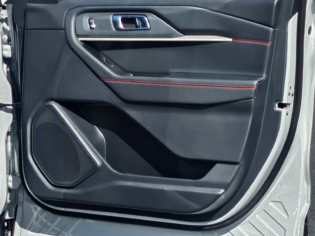 New 2027 Avalanche Gray Ford ST-Line image 37