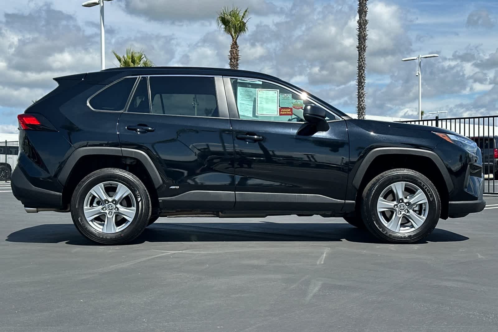 2025 Toyota RAV4 LE - Photo 3