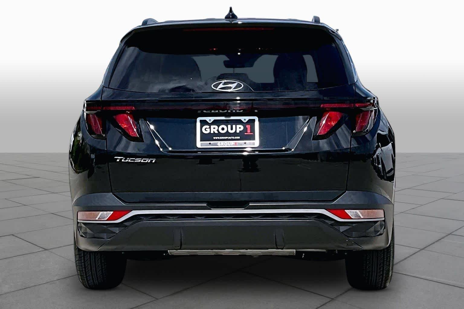 Used 2024 Black Pearl Hyundai SEL image 5