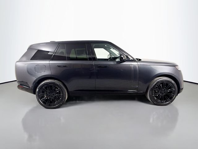 New 2026 Carpathian Grey Land Rover SE image 4
