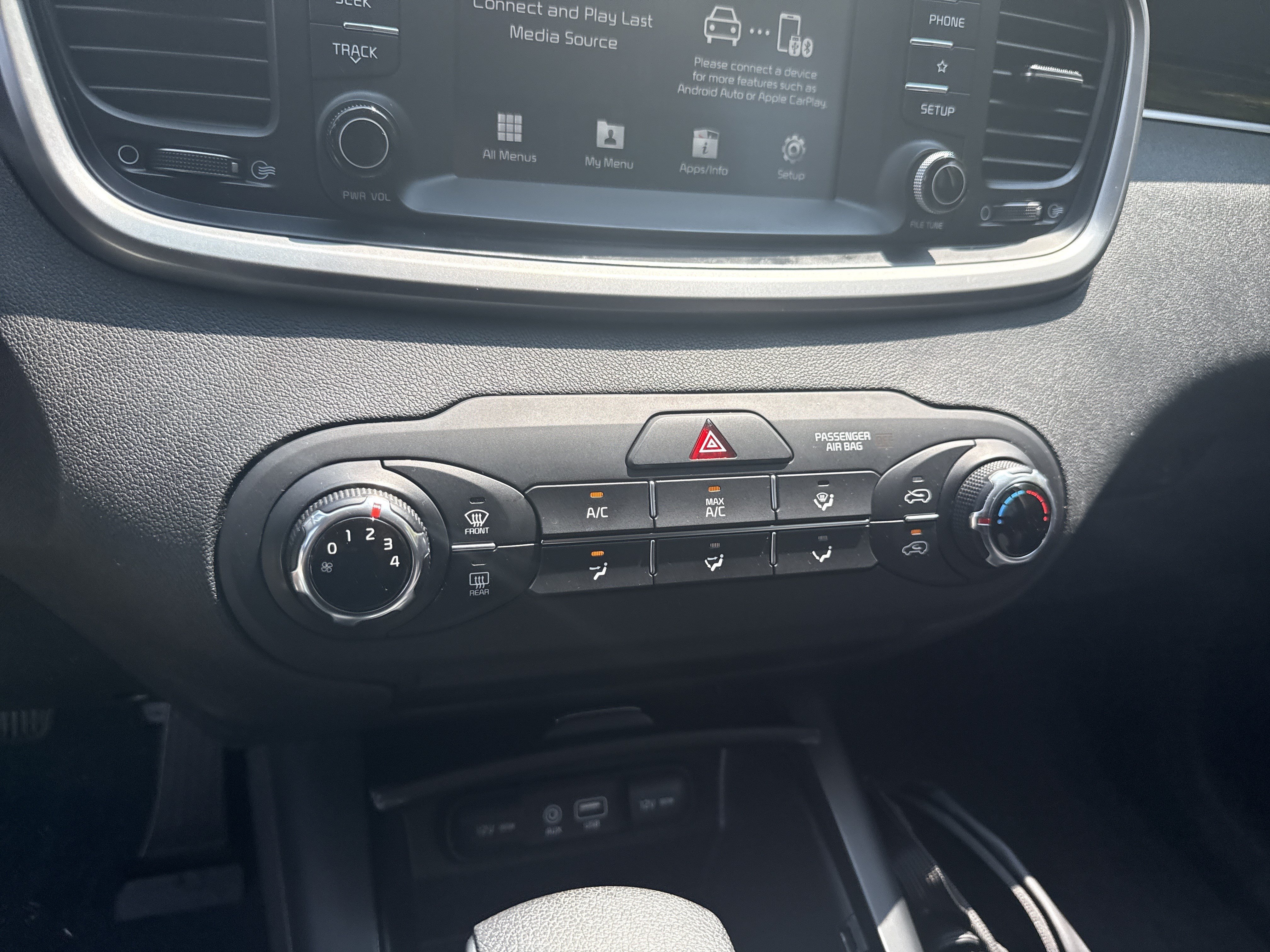 Used 2020 Everlasting Silver Kia LX image 28