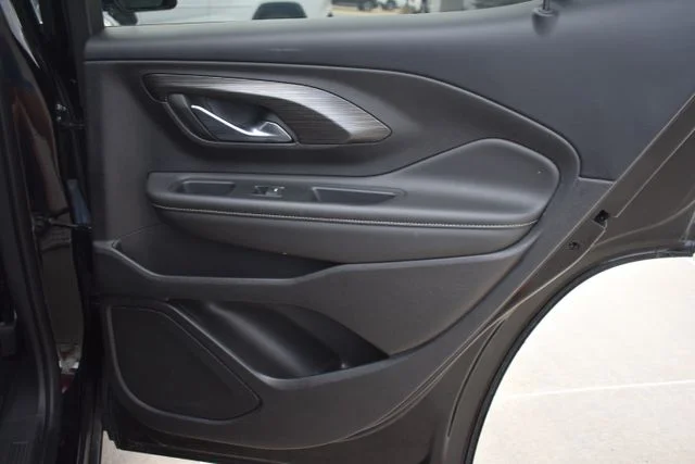 Used 2024 Black GMC SLT image 20