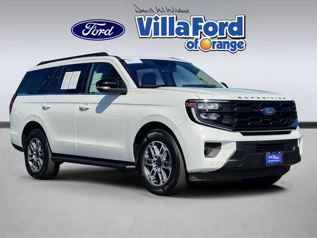 2025 Ford Expedition Active's photo