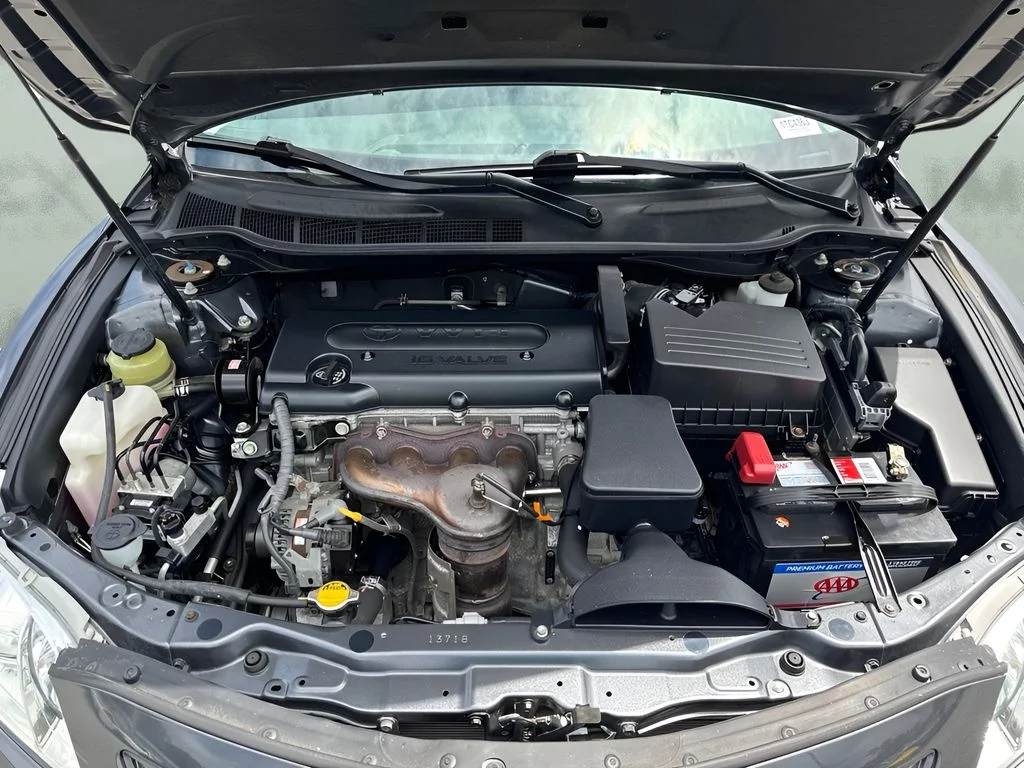 Used 2008 Gray Toyota LE image 25