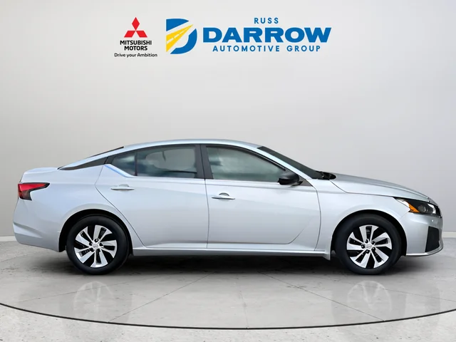 Used 2024 Silver Nissan 2.5 S image 6