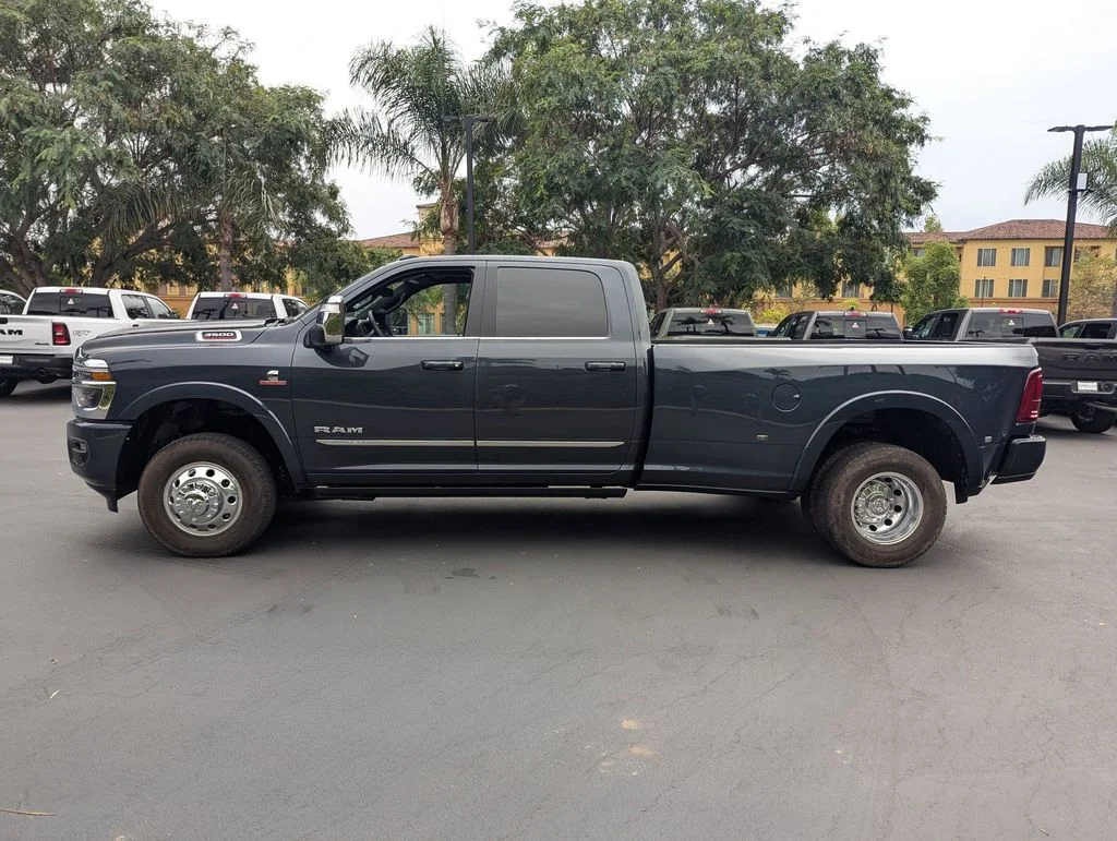 2026 RAM 3500 Limited - Photo 8