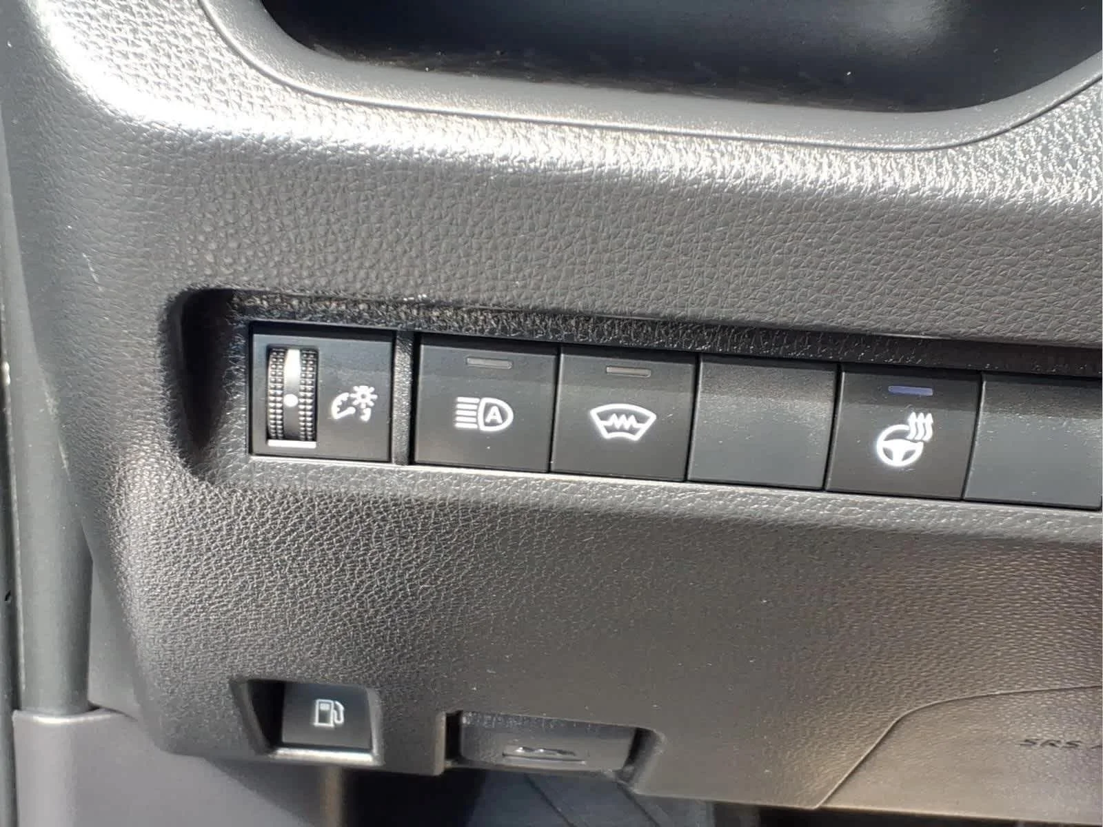Used 2023 Magnetic Gray Metallic Toyota Hybrid XLE image 19
