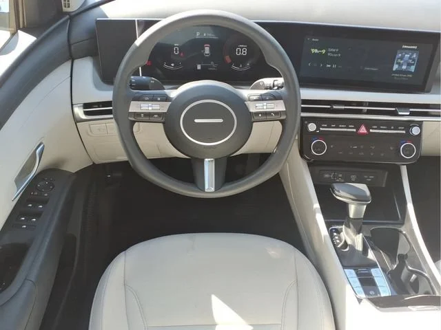 Used 2026  Hyundai SEL image 19
