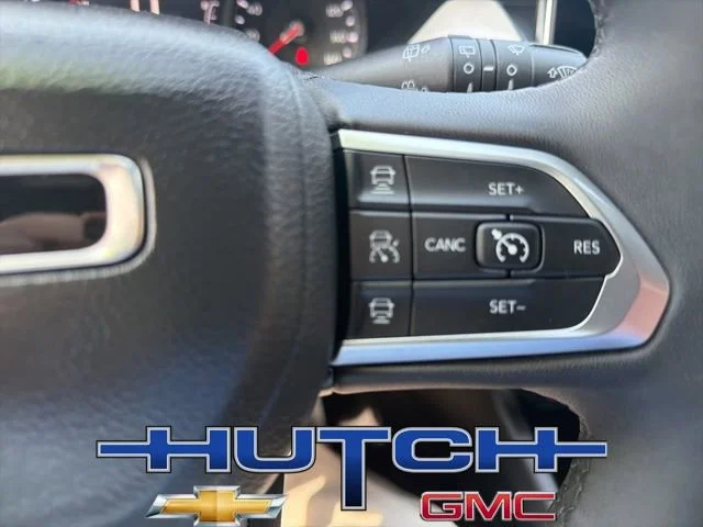 Used 2025 Silver Jeep Limited 4x4 image 28