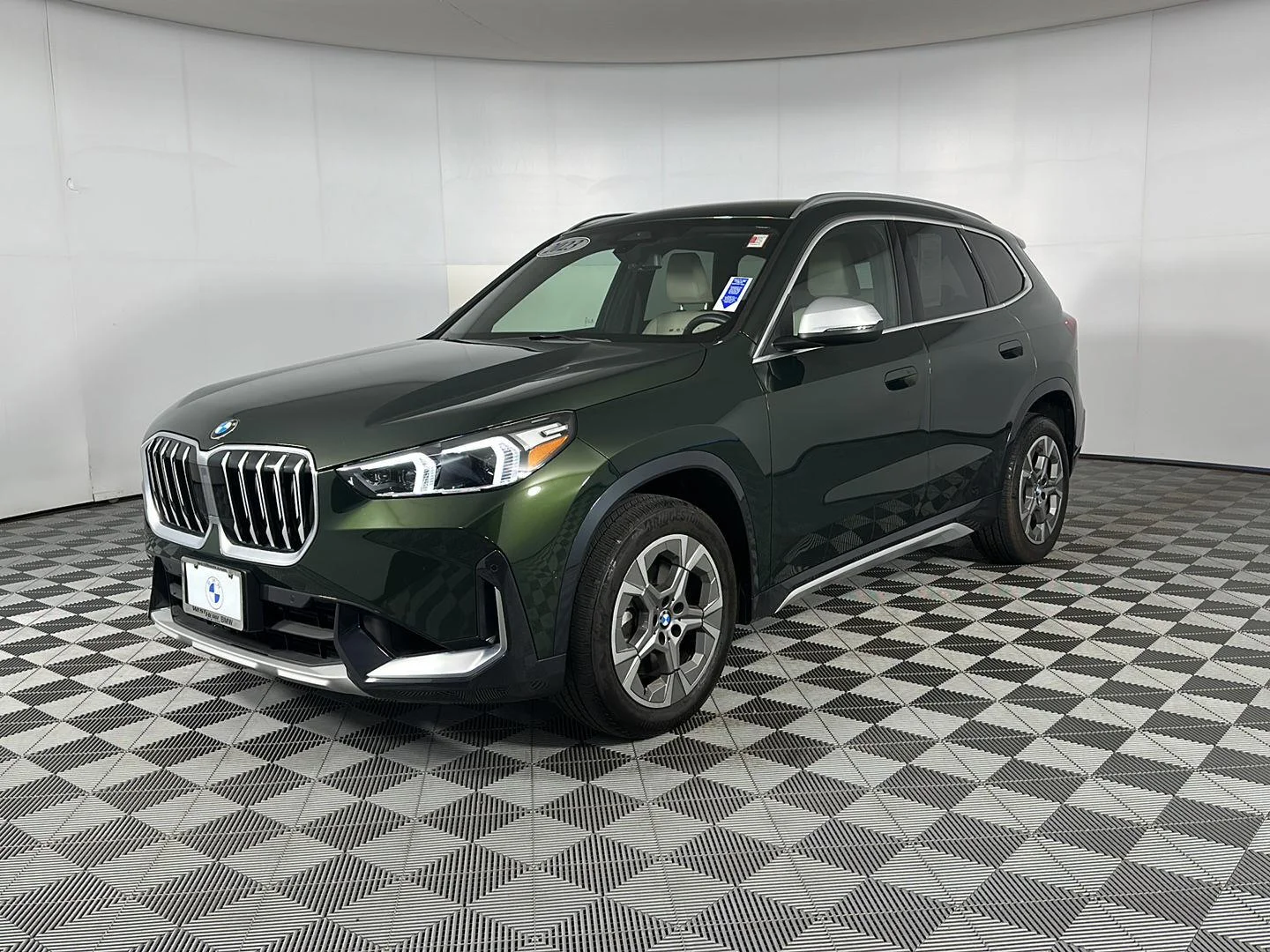 Used 2023 San Remo Green Metallic BMW xDrive28i image 3