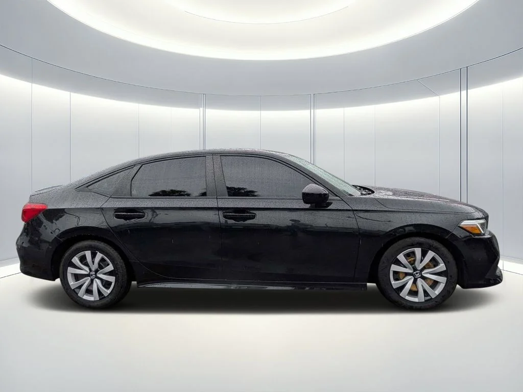 Used 2023  Honda Sport image 3