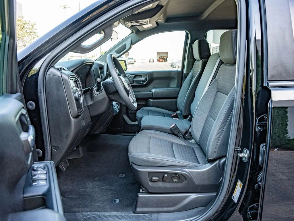Used 2024 Black Chevrolet Custom image 31