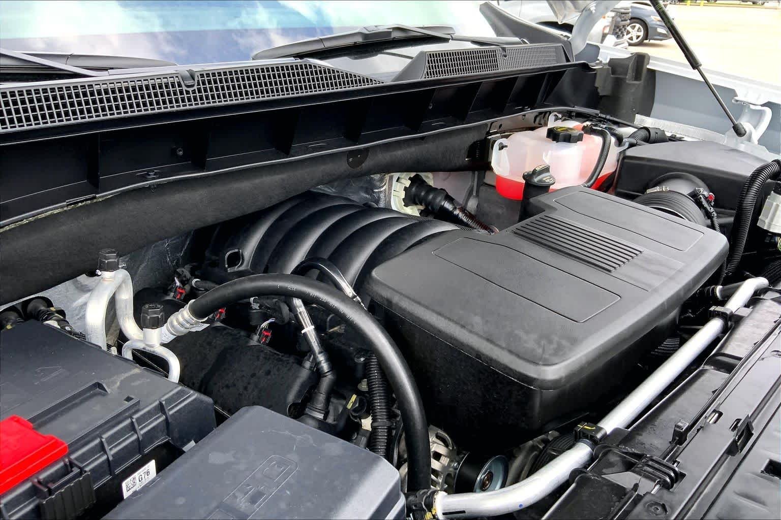 Used 2026 Summit White Chevrolet RST image 34
