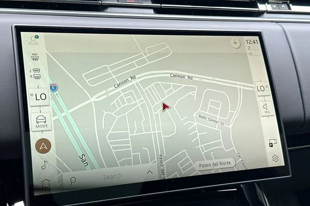 New 2026 Fuji White Land Rover SE image 17