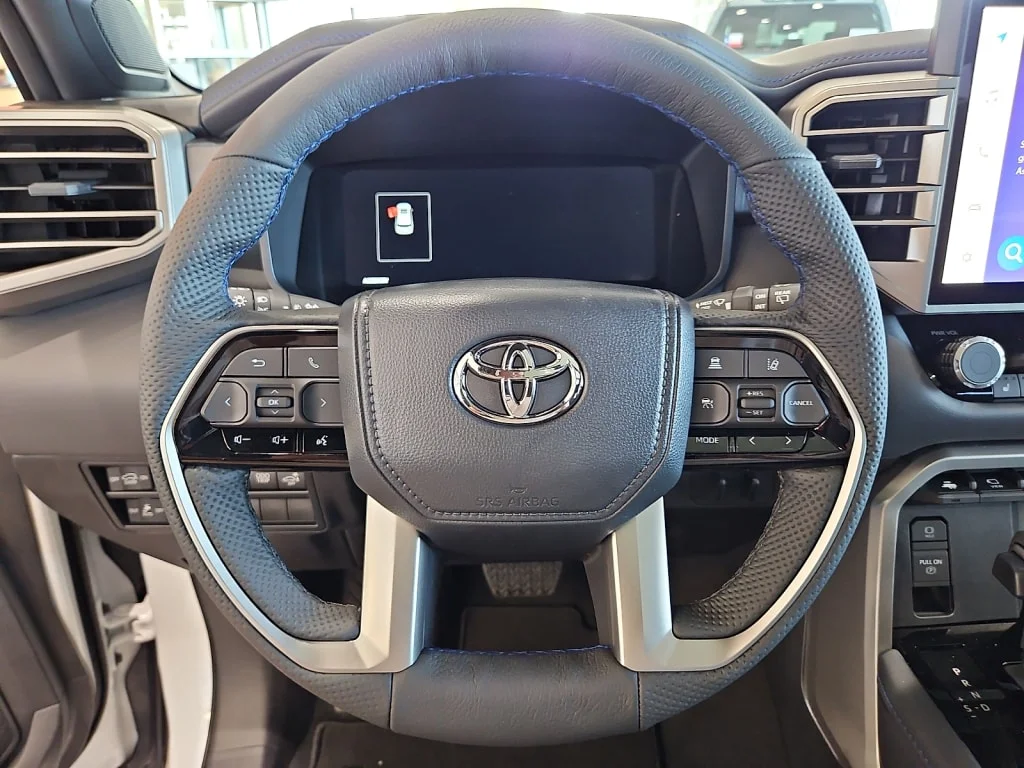 New 2026 Wind Chill Pear Toyota Platinum image 11