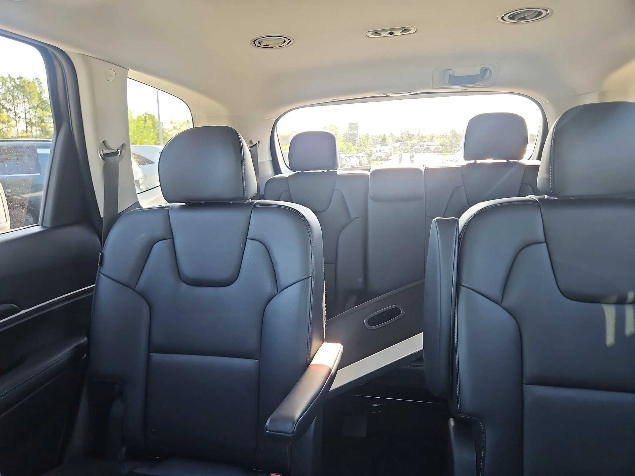 Used 2025 Dark Moss Kia S image 12