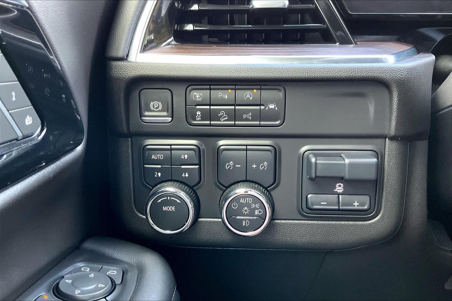 2025 Chevrolet Tahoe Z71 - Photo 33