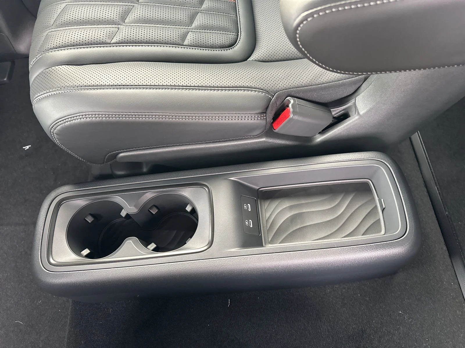 2026 Nissan Armada PRO-4X - Photo 26