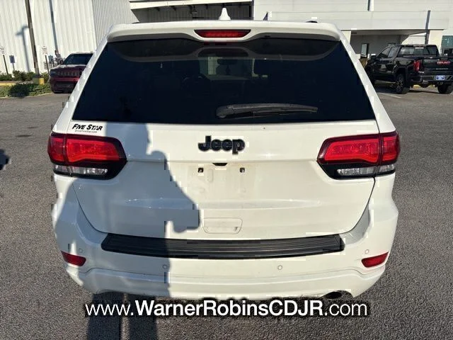 Used 2019 White Jeep Altitude image 5