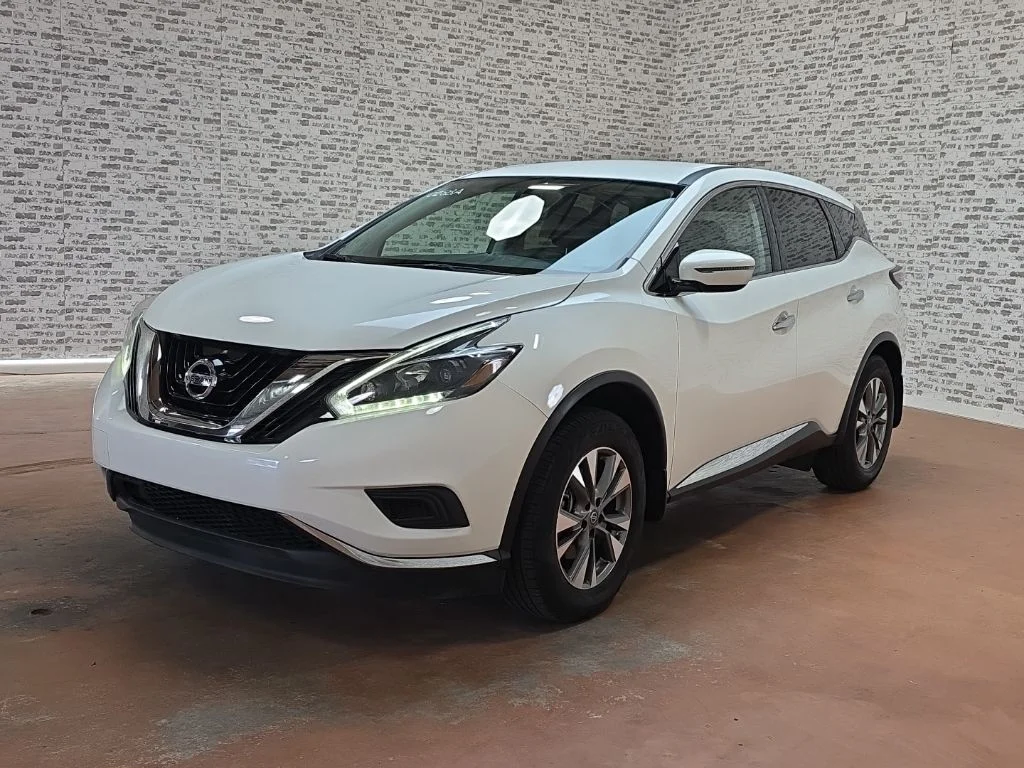 Used 2018 Pearl White Nissan S image 3