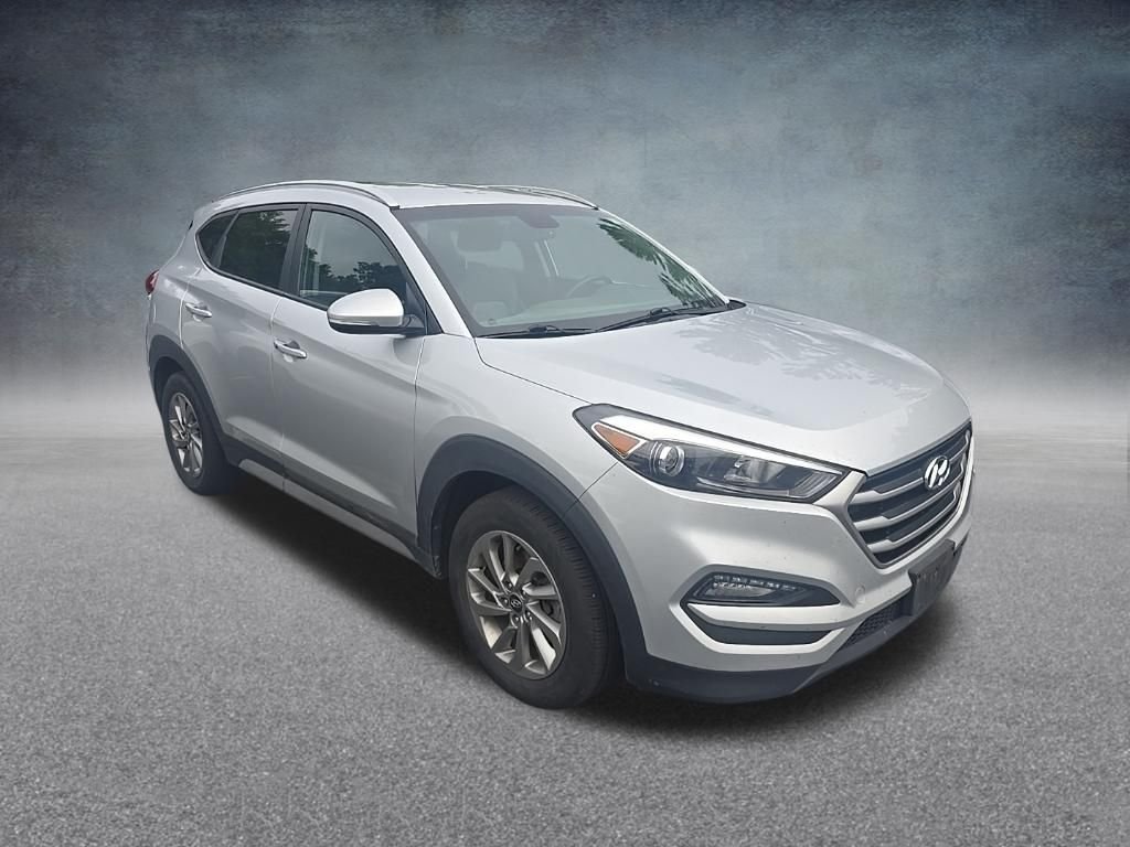 Used 2018 Molten Silver Hyundai SEL Plus image 9