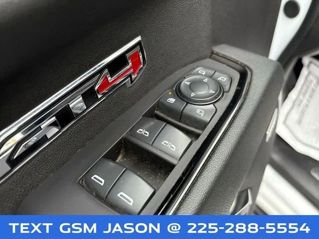Used 2024 White GMC AT4 image 16
