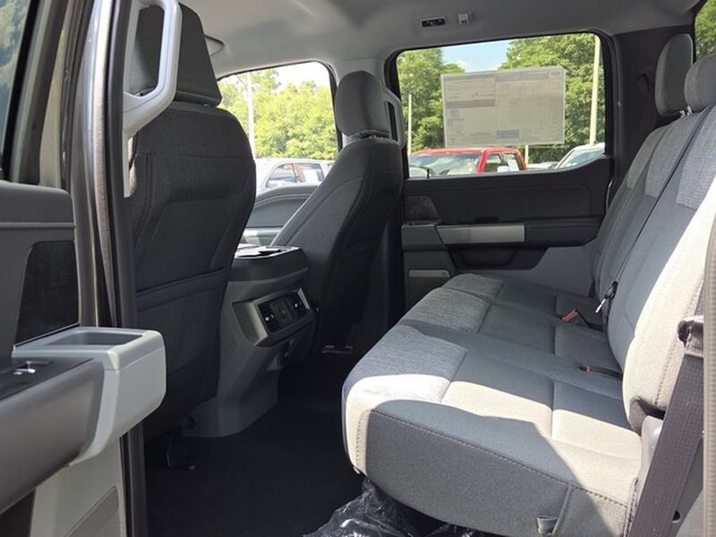 New 2026 Carbonized Gray Metallic Ford F-250® XLT image 9