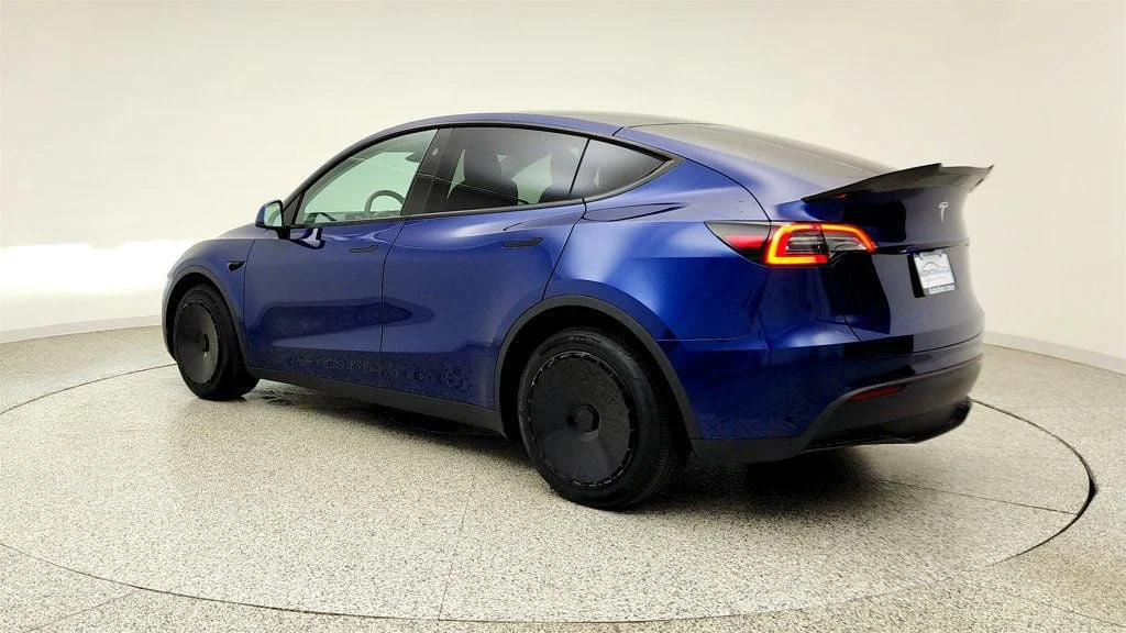 Used 2024 Deep Blue Metallic Tesla Long Range AWD w/ Full Self-Driving & Aero Disc Wheel Covers image 7