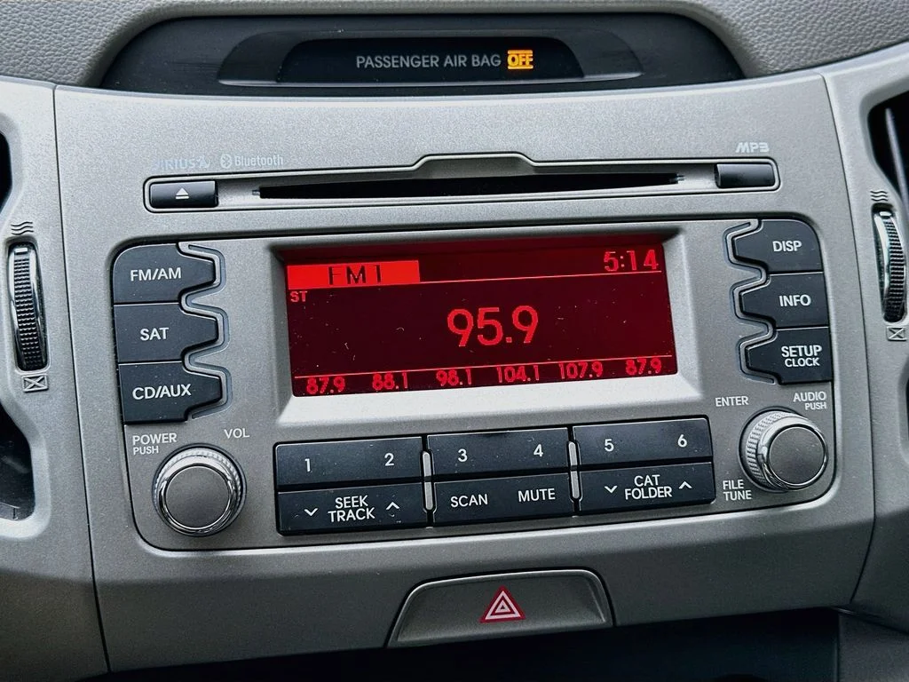 Used 2012 Signal Red Kia LX image 13