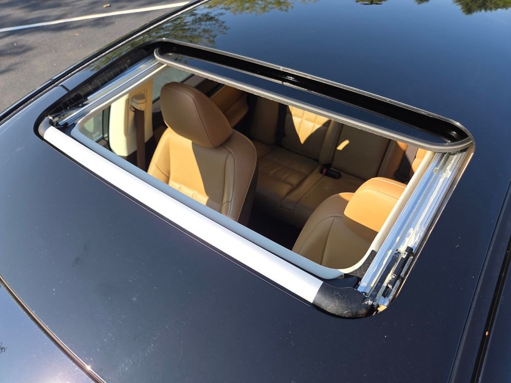 Used 2017 Obsidian Lexus 350 image 3