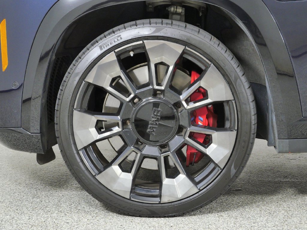 Used 2023 Carbon Black Metallic BMW Base image 17