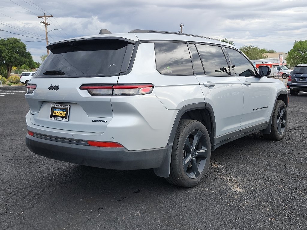 Used 2025 Silver Zynith Jeep Limited image 6