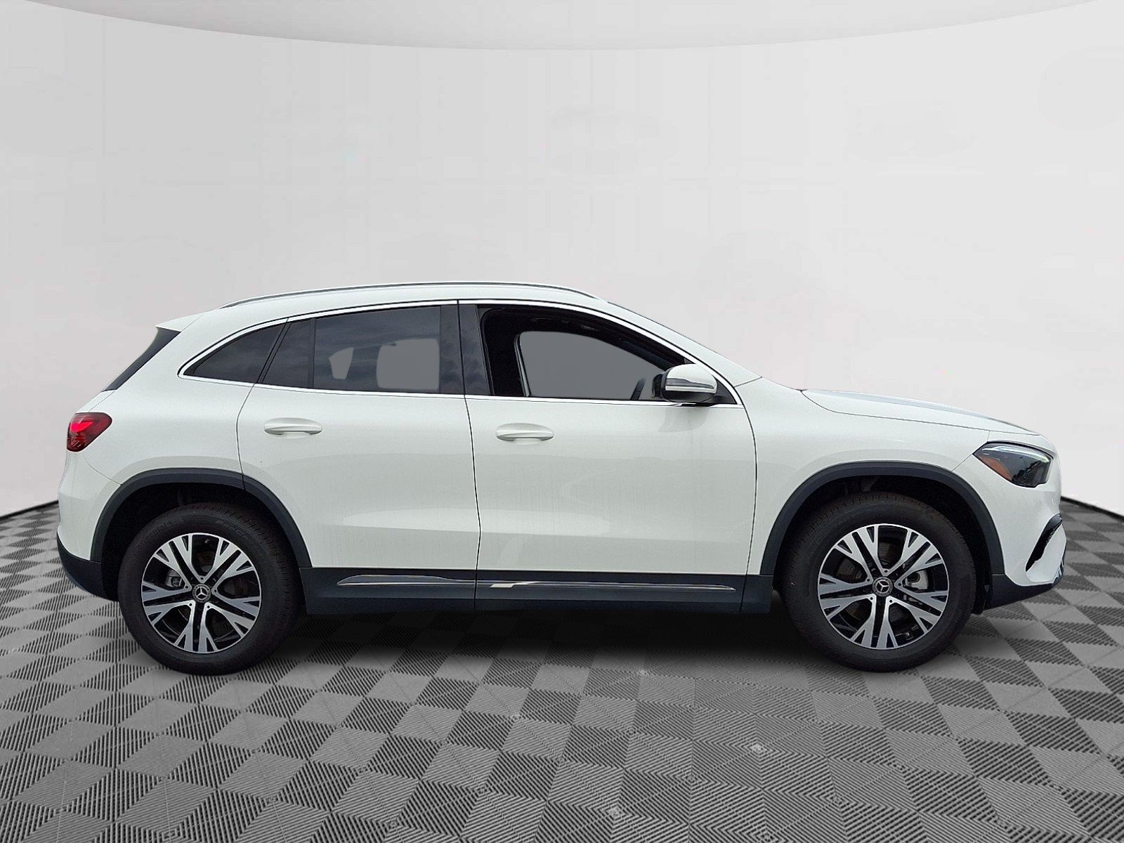 2025 Mercedes-Benz GLA GLA250 - Photo 7