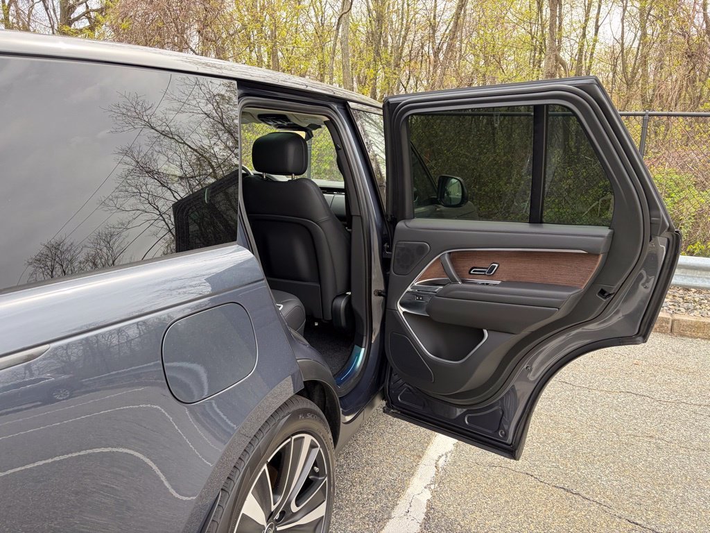 2025 Land Rover Range Rover SE - Photo 16