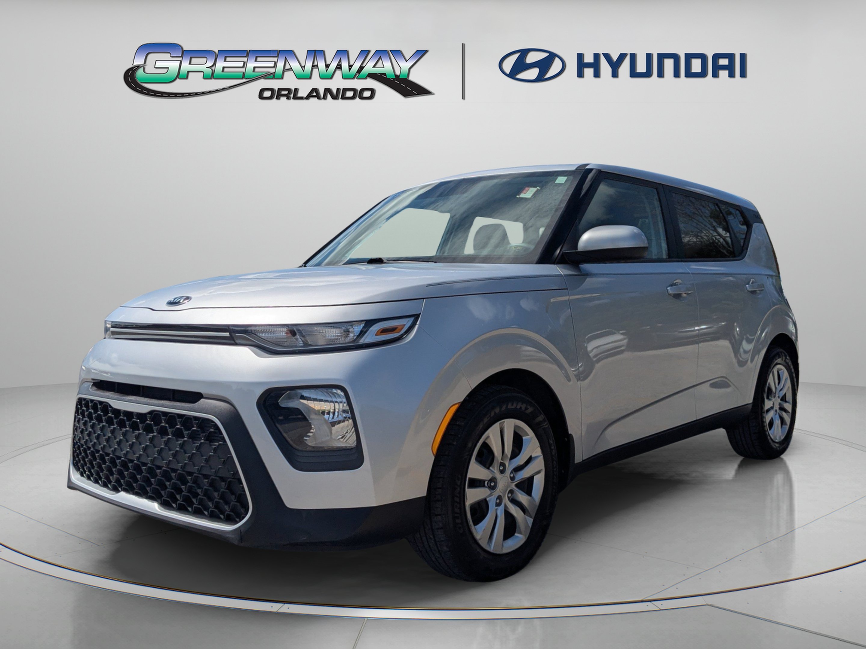 Used 2020 Sparkling Silver Kia LX image 4