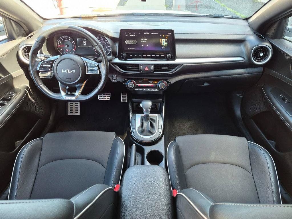 Used 2023 White Kia GT-Line image 20