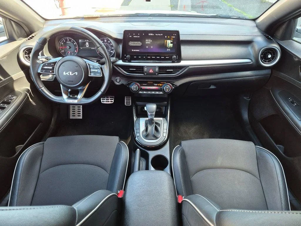 Used 2023 White Kia GT-Line image 20
