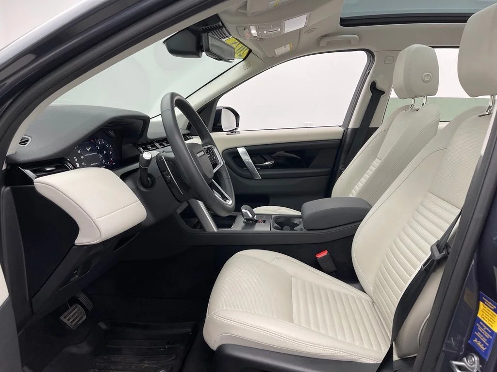 Used 2025 Varesine Blue Metallic Land Rover S image 19