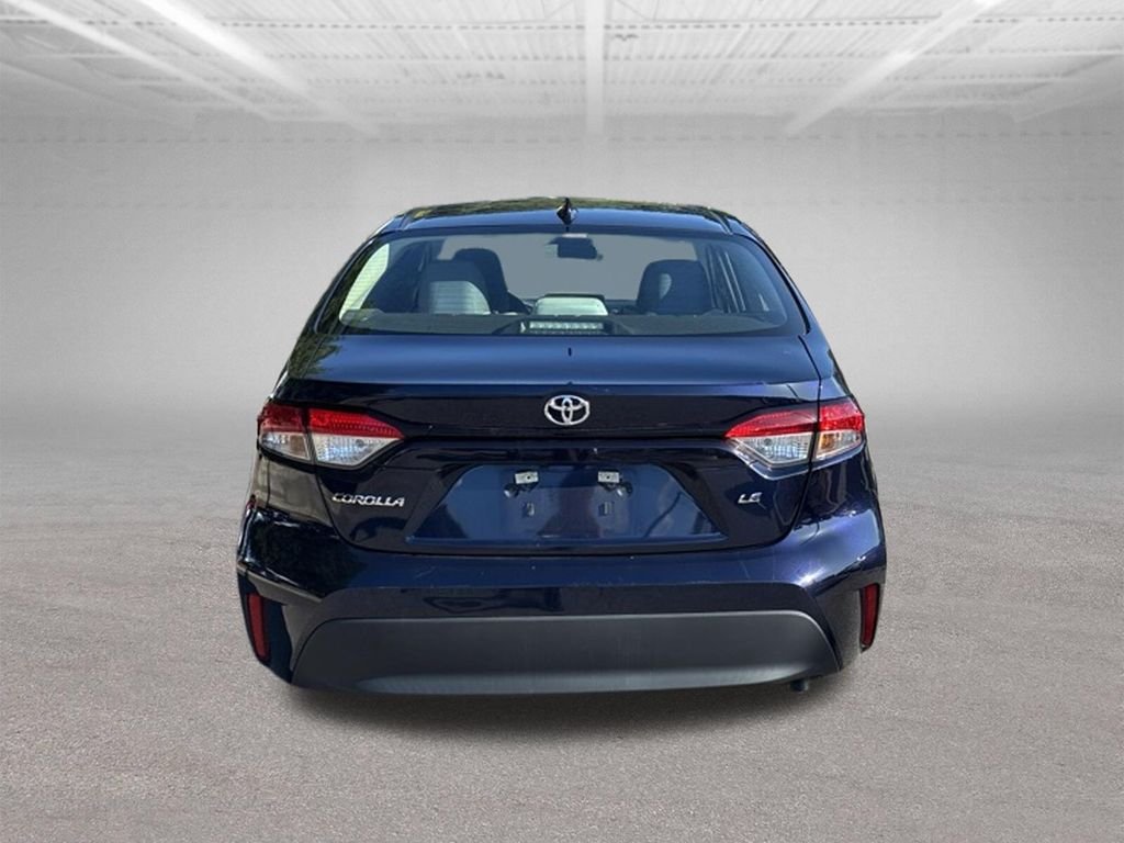 Used 2024  Toyota LE image 5